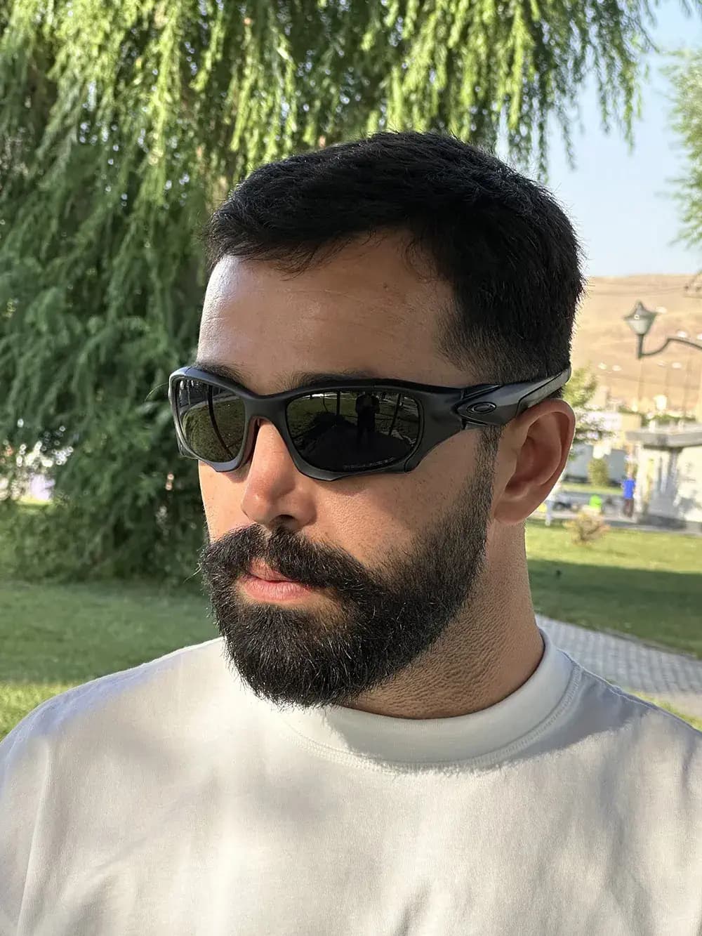 عینک آفتابی اوکلی o9137 — تصویر ۳