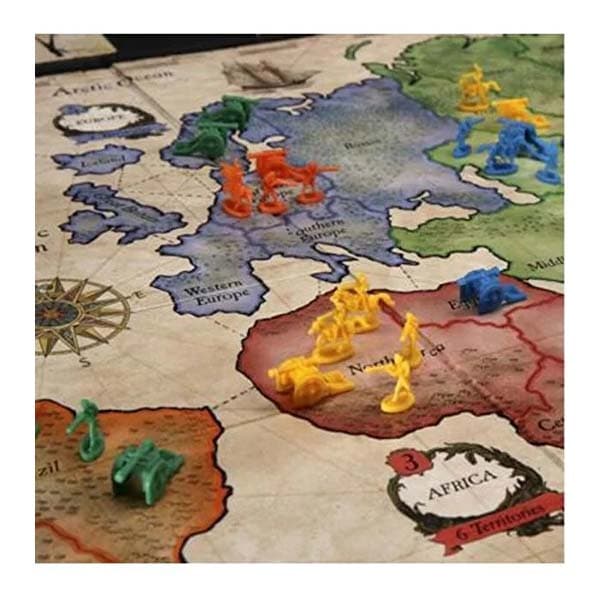 بازی فکری هاسبرو مدل Risk Military Strategy Game — تصویر ۵