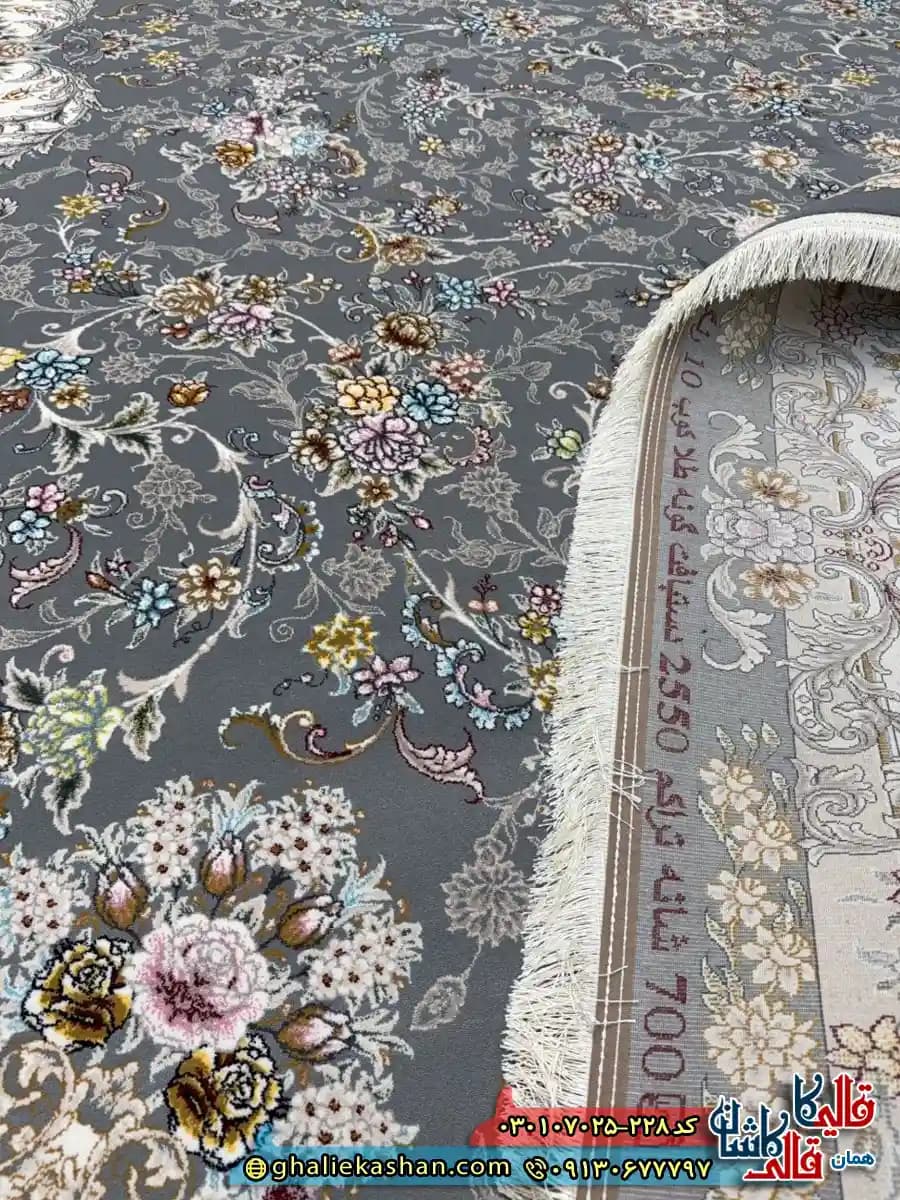 فرش کلاسیک 700 شانه طرح افشان درسا رنگ طوسی کاشان — تصویر ۳