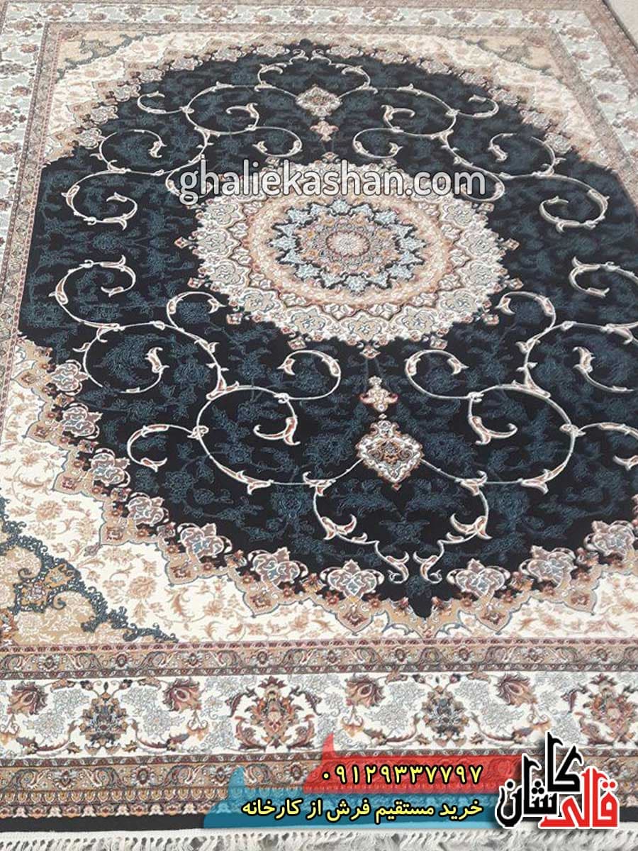 فرش 700 شانه طرح شاه نشین زمینه سرمه ای کاشان — تصویر ۲