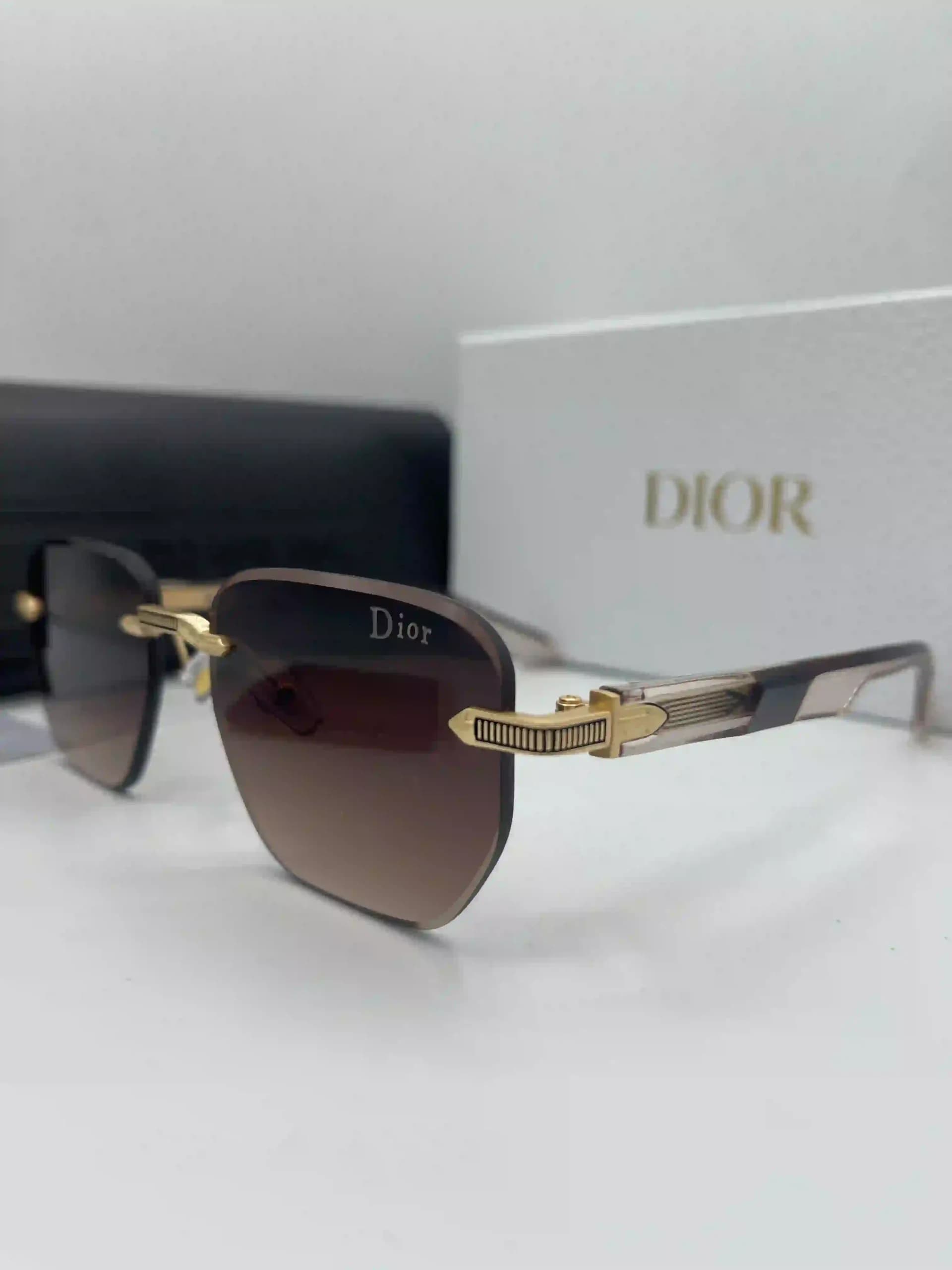 عینک آفتابی زنانه و مردانه دیور (Dior) بدون فریم مدل رویال با لنز دودی — تصویر ۳