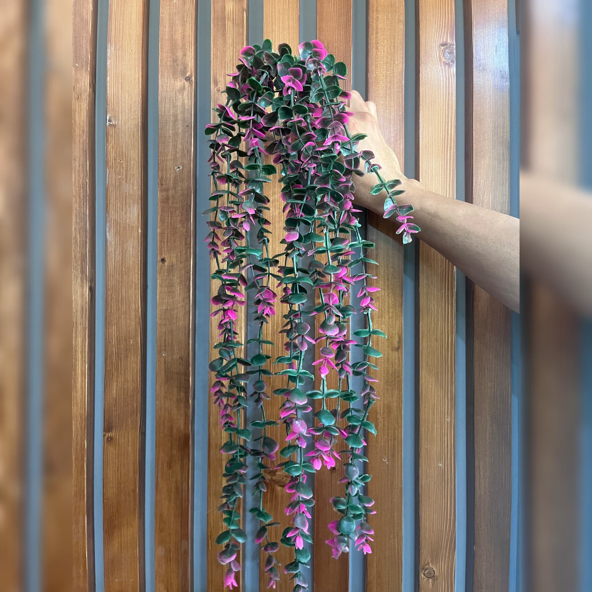 آویز گل مصنوعی شمشاد صورتی کد 6701
