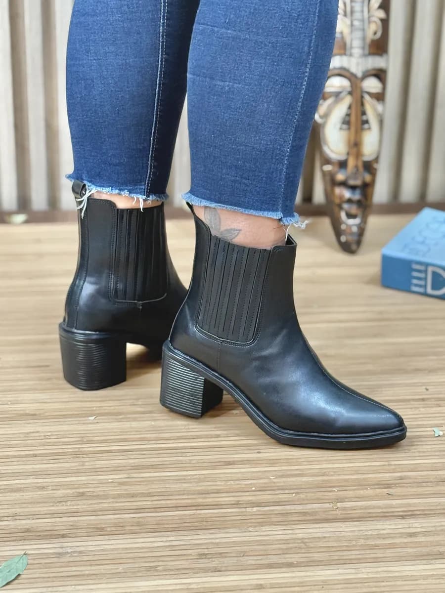 نیم بوت سپیده — تصویر ۴