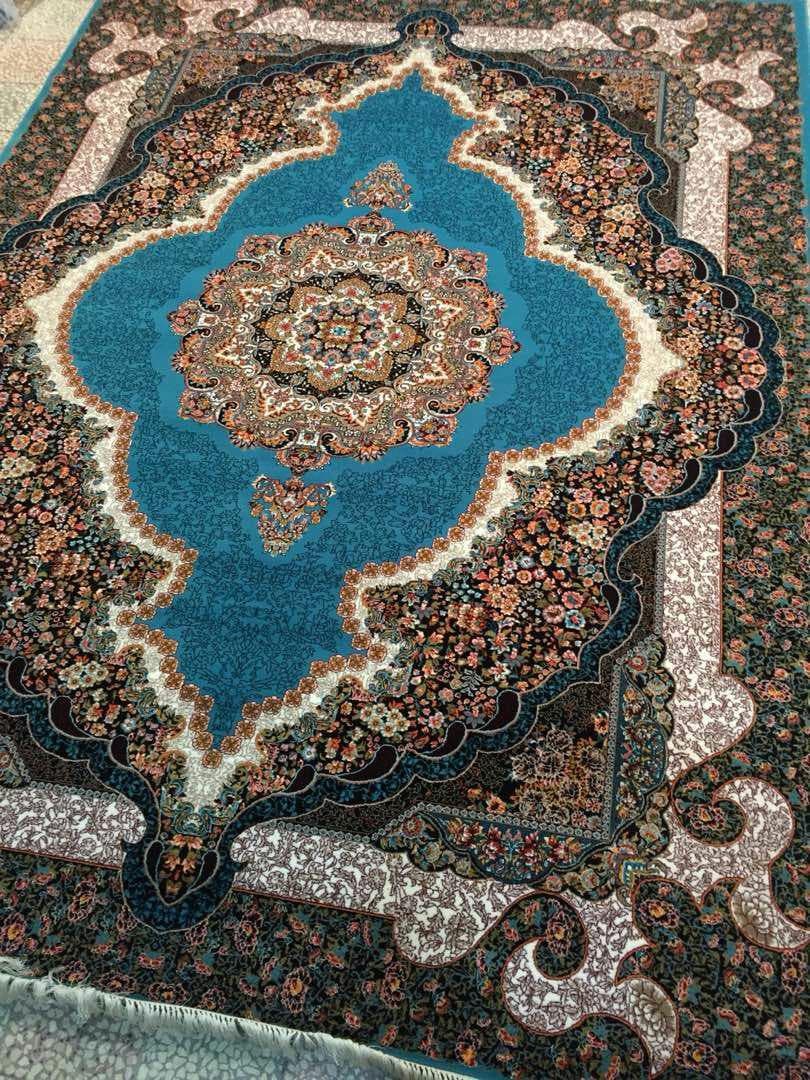 فرش طرح 700 شانه طرح سلطان زمینه آبی فرین بافت کاشان