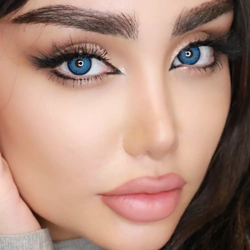 لنز اپرا دیو مالاگا آبی دور دار — تصویر ۶