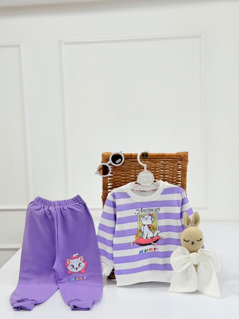 کد ۴۴۶۸ بلوز شلوار طرح ARISTOCATS — تصویر ۴