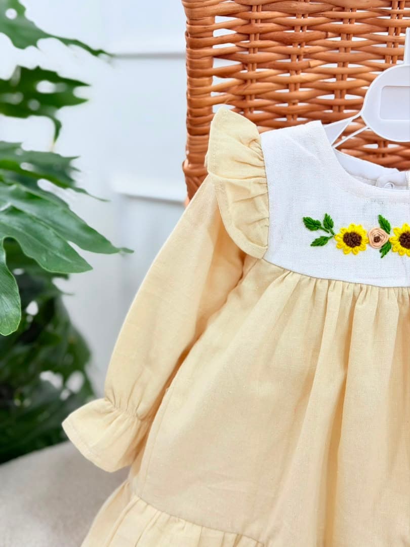 کد ۴۲۵۳ پیراهن لینن گلدوزی طرح گلرو — تصویر ۴