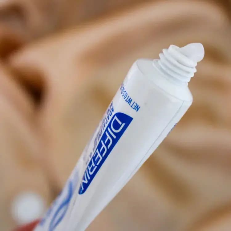 ژل ضد جوش دیفرین مدل Adapalene 0.1% — تصویر ۳