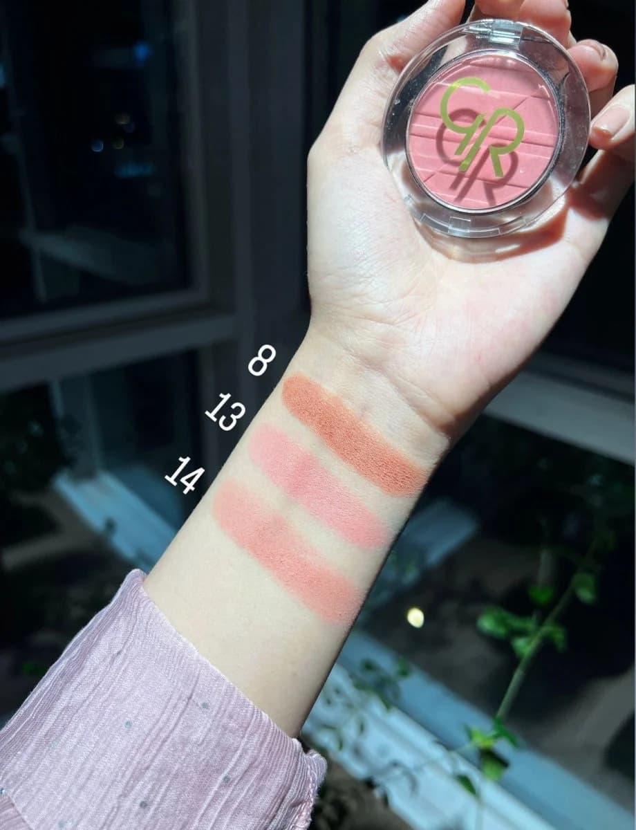 رژگونه پودری Soft Silky گلدن رز — تصویر ۴