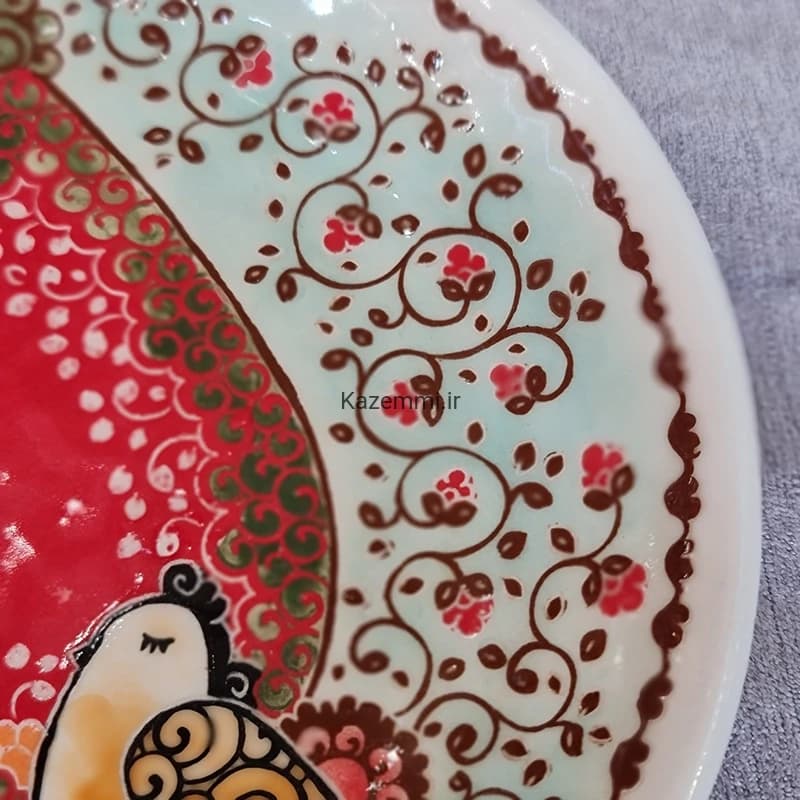 بشقاب دیوارکوب سرامیکی نقاشی گل و مرغ کوچک — تصویر ۳