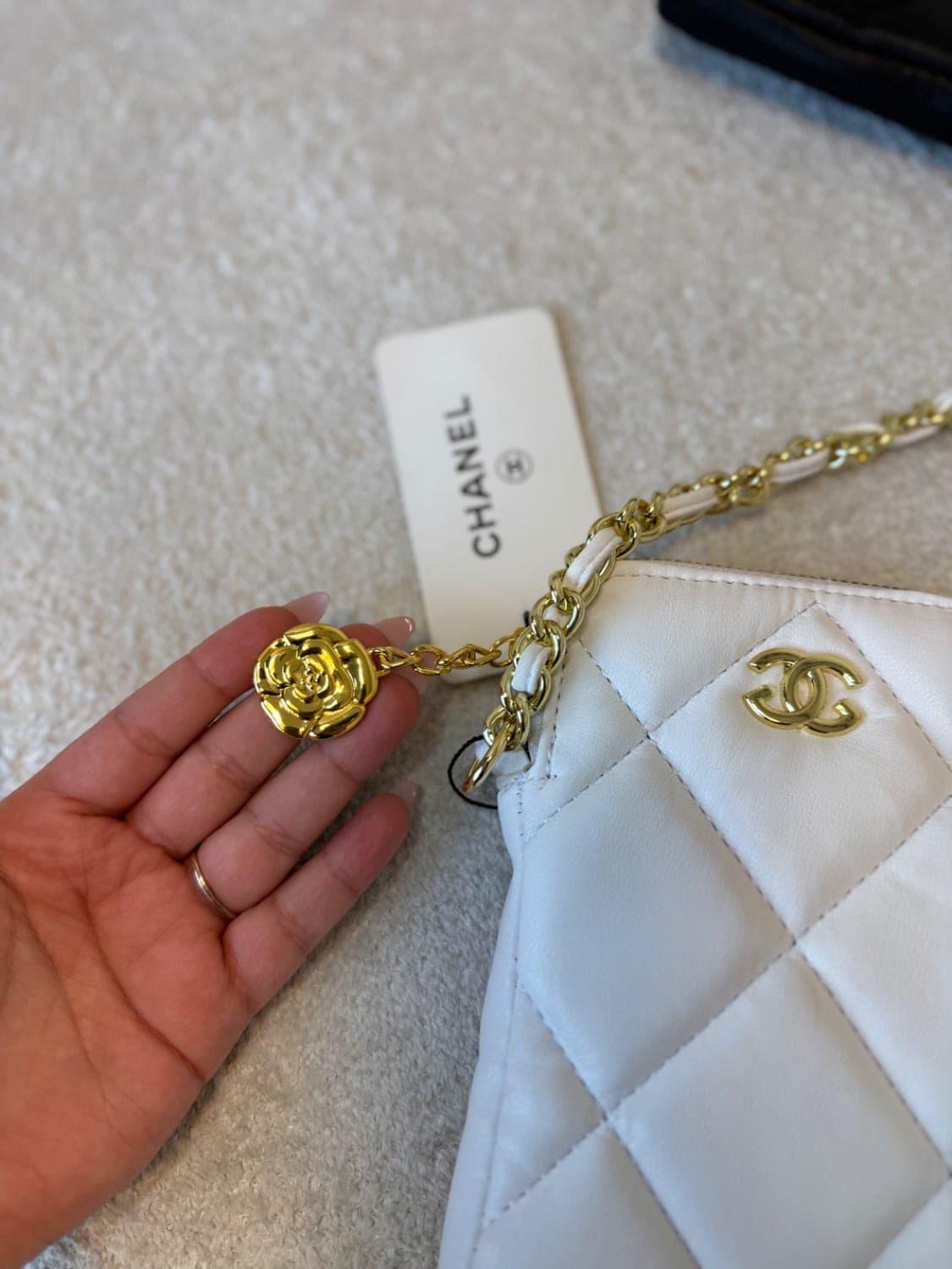 کیف موبایلی شنل چارم اینه ای — تصویر ۴