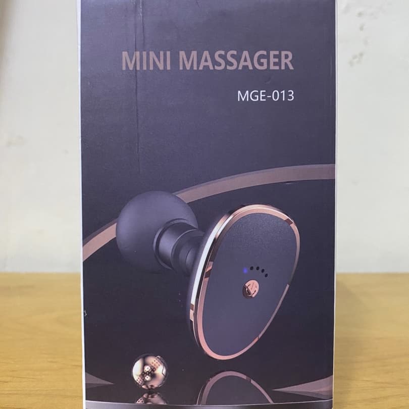 ماساژور برقی شارژی مدل MGE-013 با قابلیت ماساژ ضربه‌ای و لرزشی — تصویر ۴