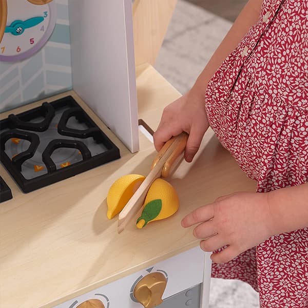 آشپزخانه کودک Kidkraft مدل Happy Harvest Play Kitchen — تصویر ۴
