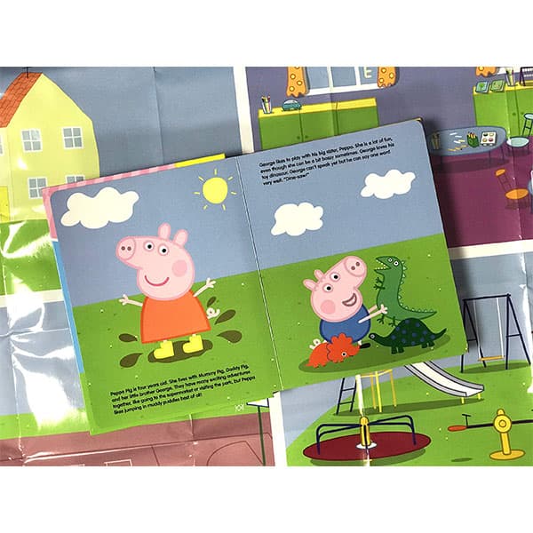کتاب Peppa Pig با فیگور شخصیتهای داستان — تصویر ۵