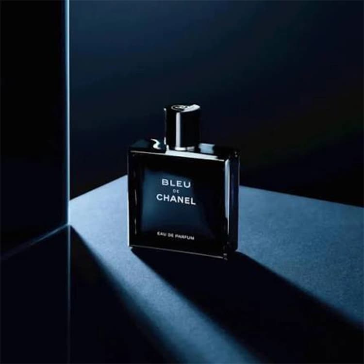 ادوپرفیوم مردانه Chanel Bleu de Chanel — تصویر ۷