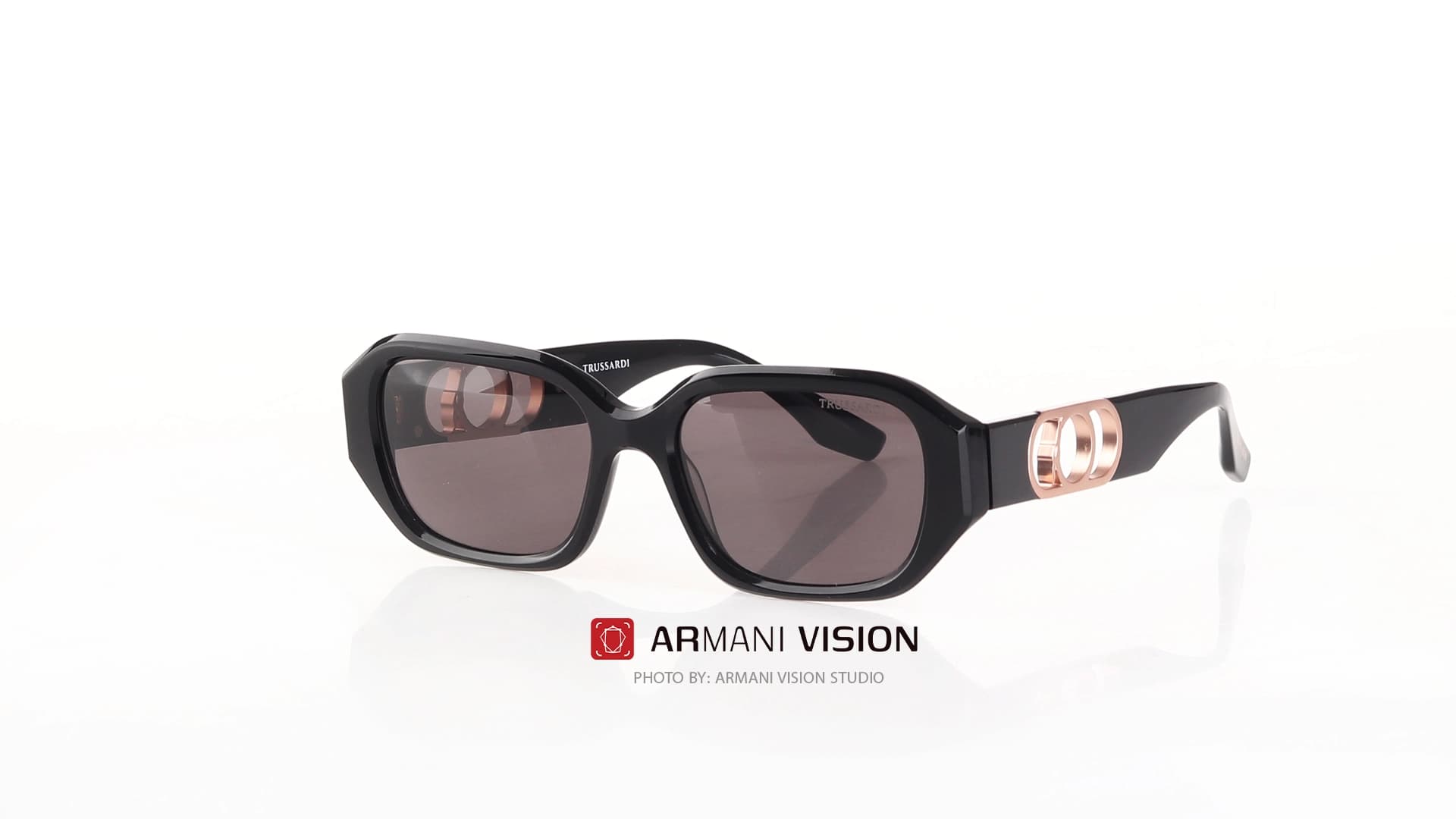 عینک تروساردی TRUSSARDI – TSW9011-A01 — تصویر ۴