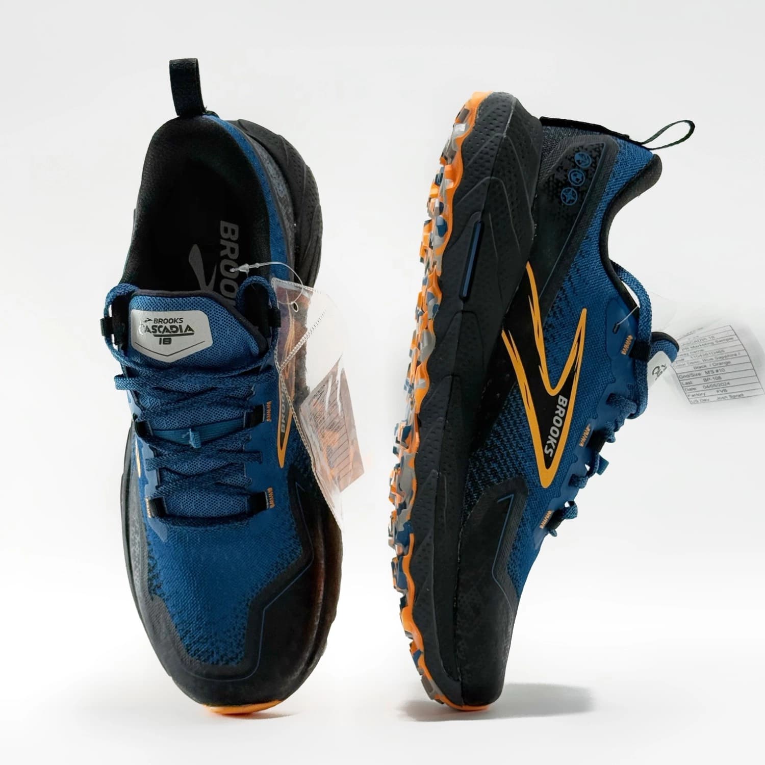کتونی طبیعت گردی و پیاده رویی بروکس brooks cascadia 18 — تصویر ۲