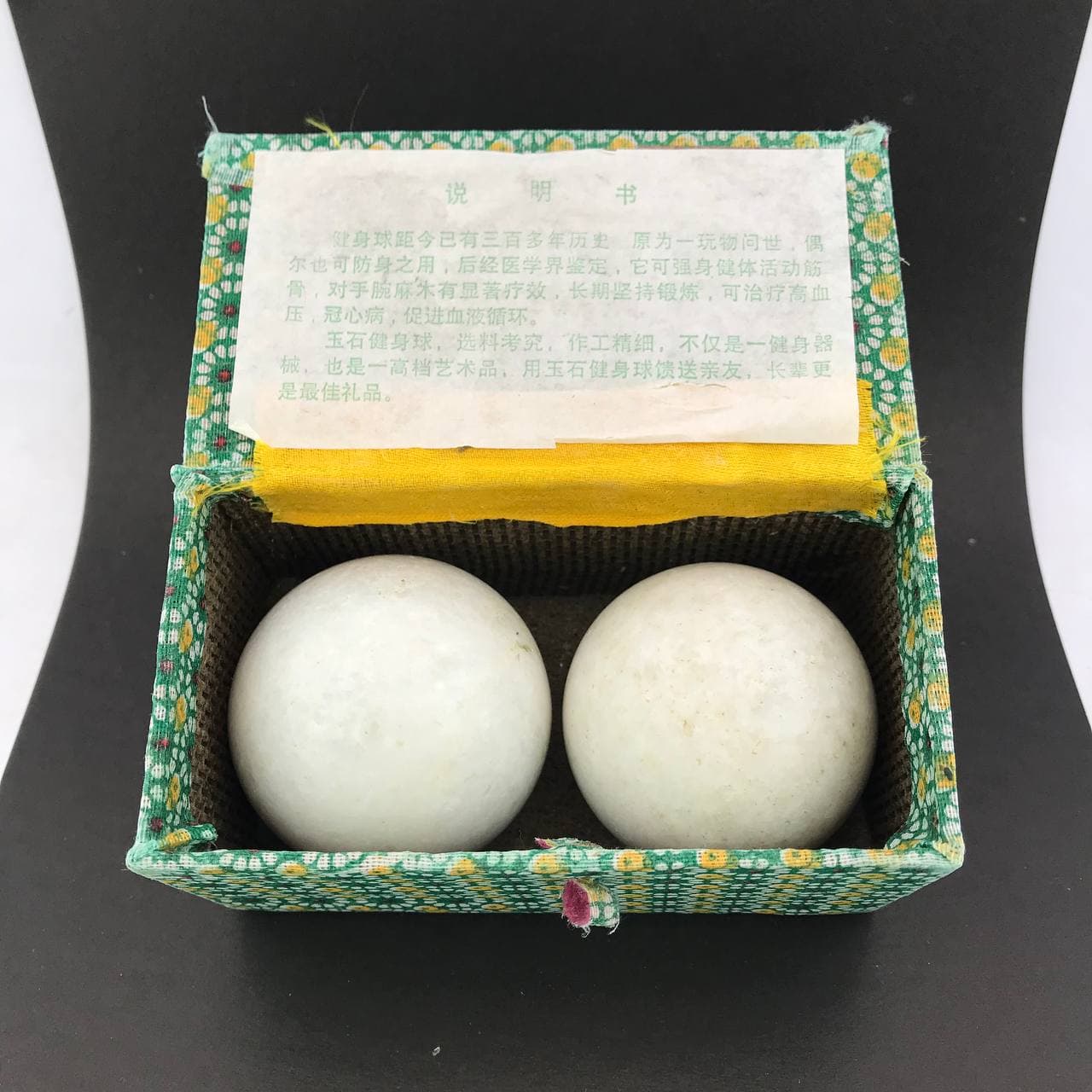 مجموعه ۲ عددی گوی ماساژ و سنگ اعصابی طرح یوشی (مخصوص ماساژ حرارتی و برودتی صورت) — تصویر ۳