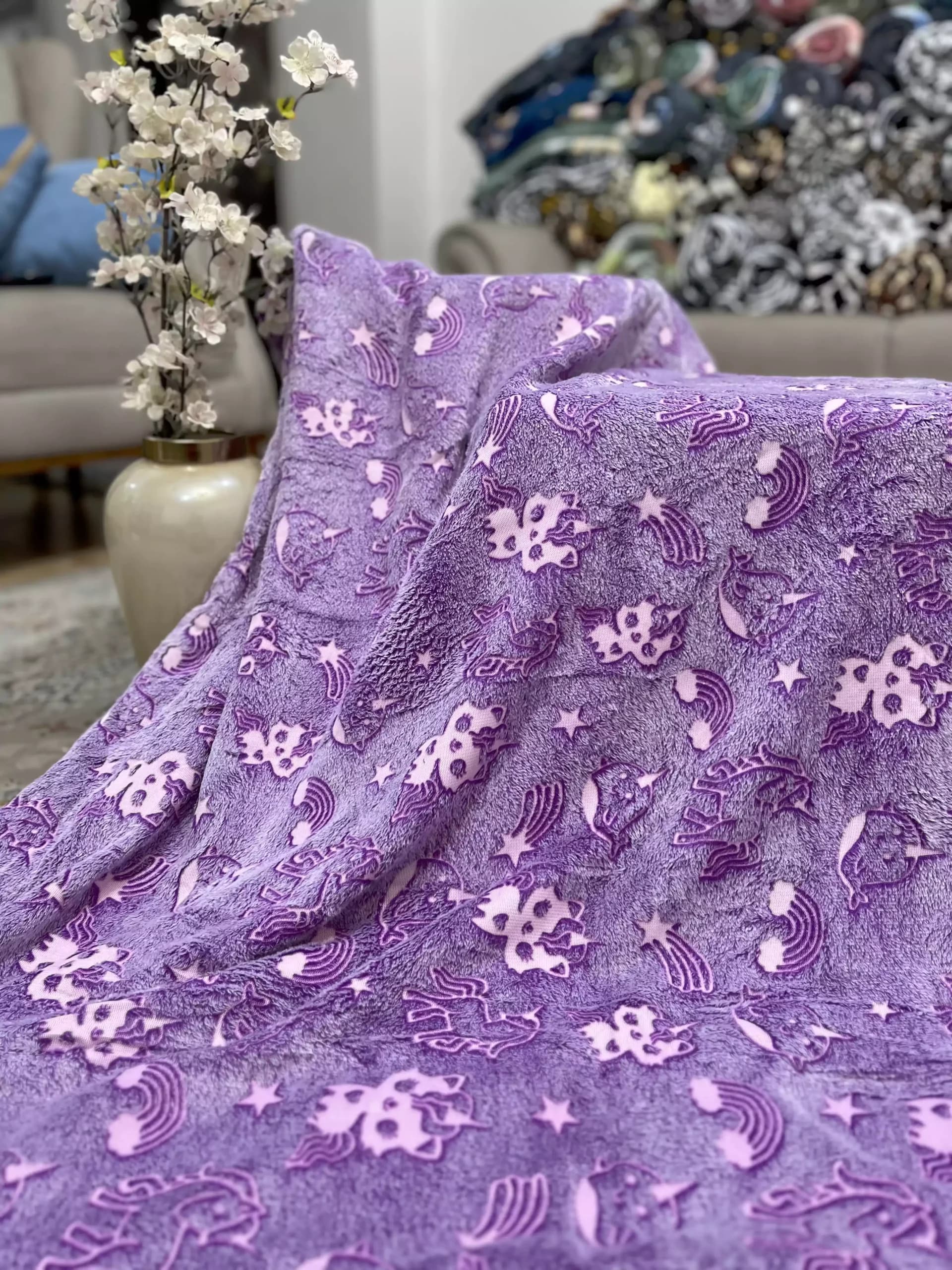 پتو مسافرتی یکنفره شب نما گربه بنفش 160 در 220 — تصویر ۳