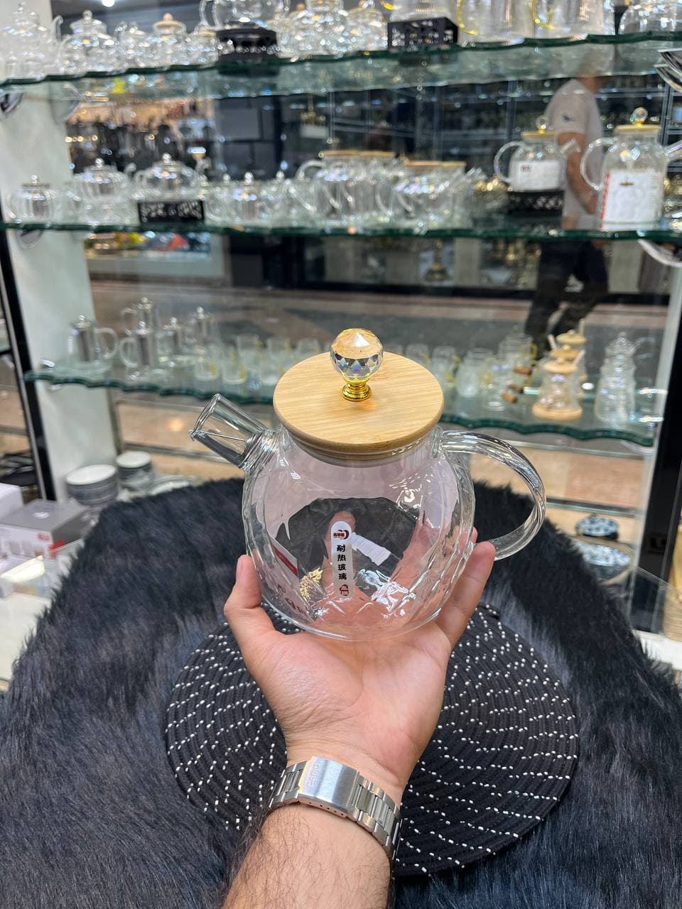 قوری پیرکس طرح دار در چوبی DELI سایز 1000 میل — تصویر ۴