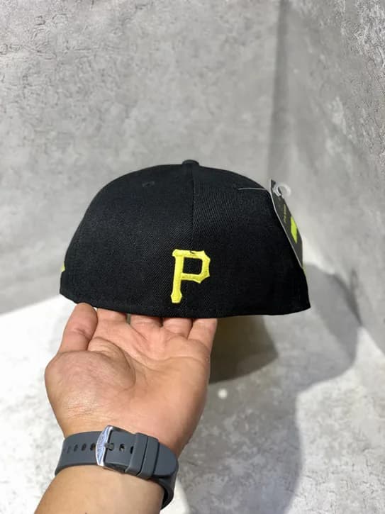 کلاه کپ برند New Era فیت بک سایز 1/8 7 طرح P گل رز زرد — تصویر ۴