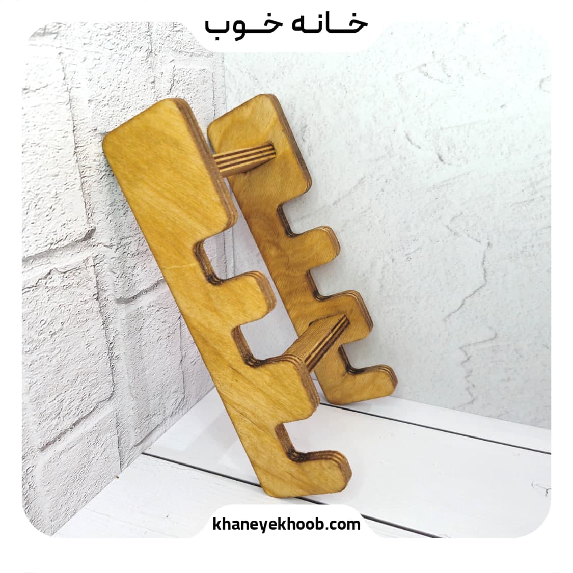 استند تخته سرو چوبی ۳ خانه مدل WOOD102 | پایه نگهدارنده تخته سرو آشپزخانه و کافه — تصویر ۳