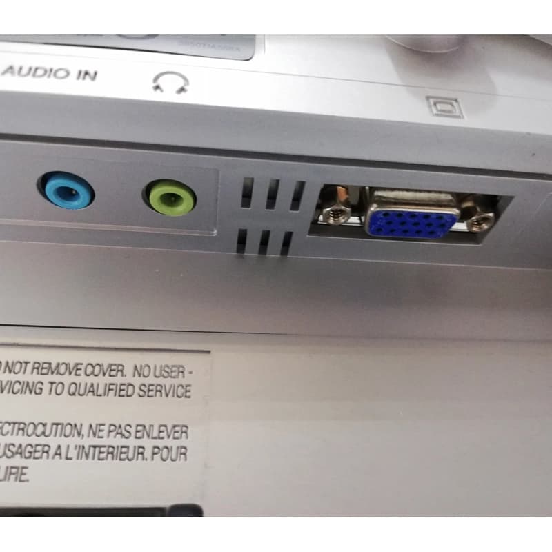مانیتور ال جی LG M1510SB 15 Inch استوک — تصویر ۲