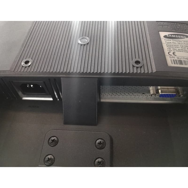 مانیتور سامسونگ SAMSUNG Syncmaster 720N 17 Inch استوک — تصویر ۲