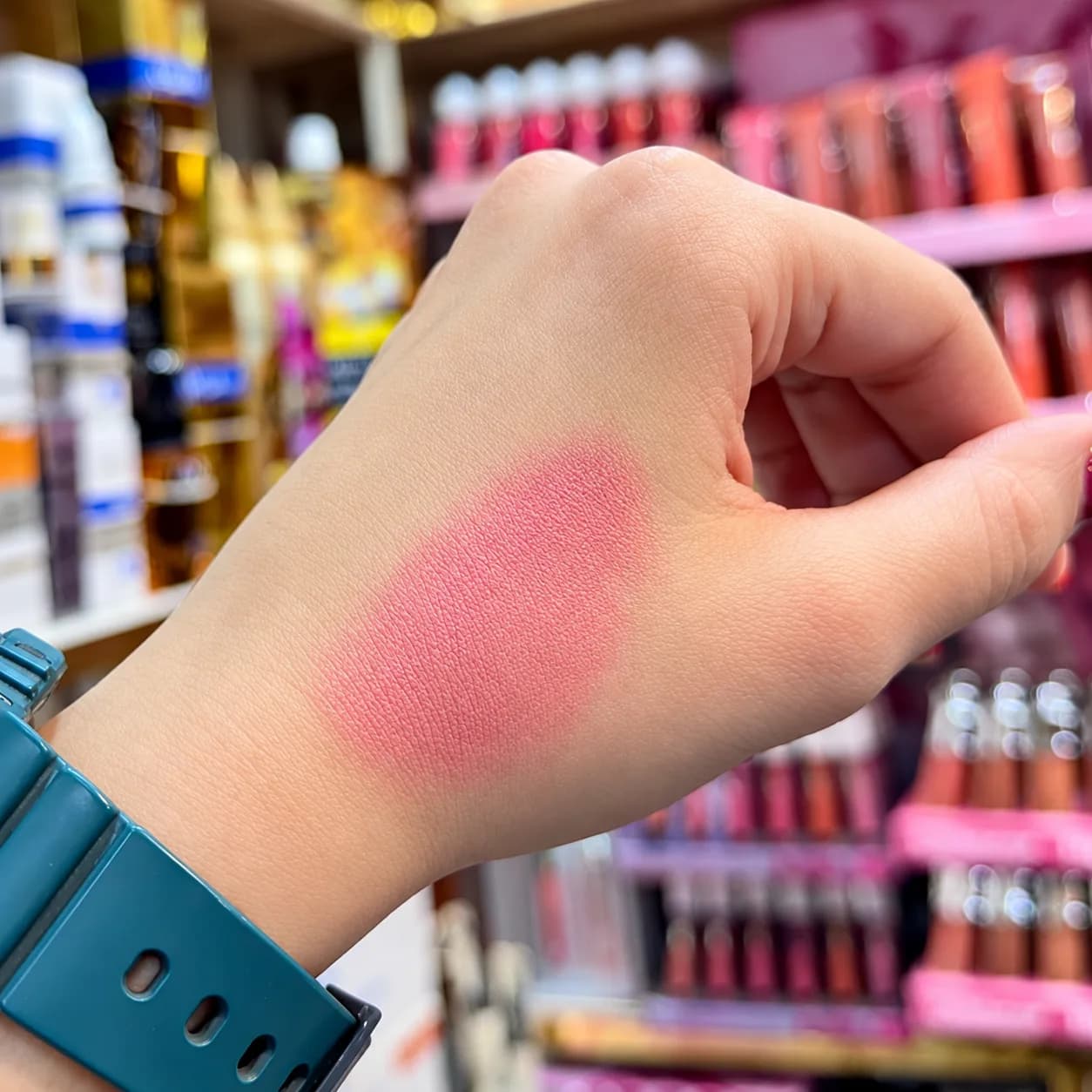 رژگونه مایع پددار شیگلم SHEGLAM مدل Color Bloom رنگ Love Cake — تصویر ۶