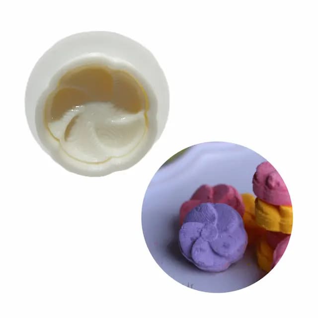 کاتر فشاری قند طرح گل پیچی