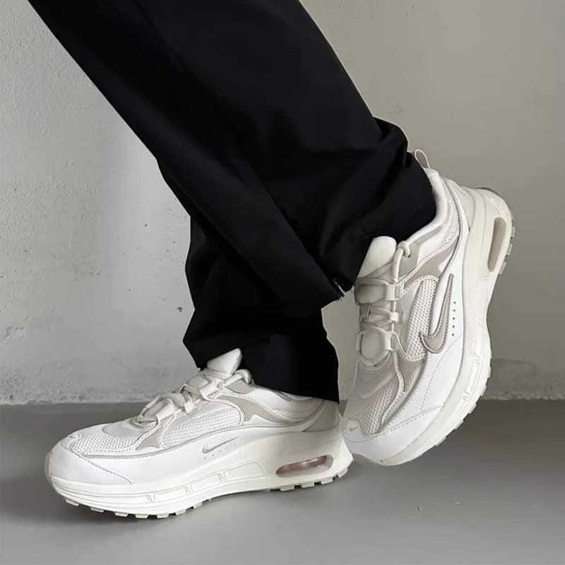 کتونی نایک ایرمکس بلیس سفید کرم قهوه ای Nike Air Max Bliss Phantom — تصویر ۴