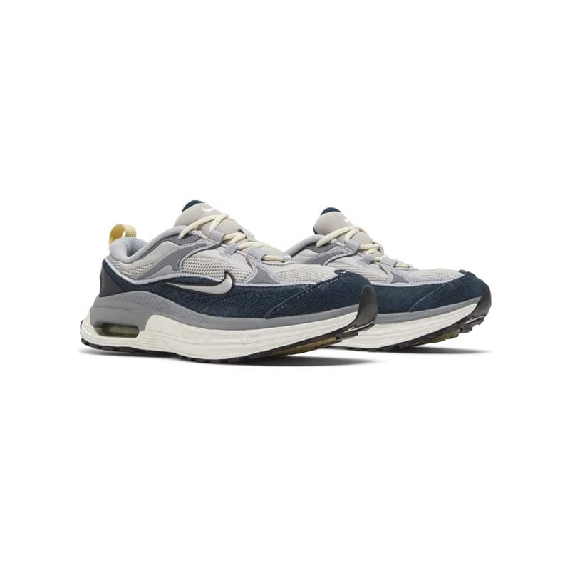 کتونی نایک ایرمکس بلیس طوسی سفید سورمه ای Nike Air Max Bliss Iron Ore Armory Navy — تصویر ۵
