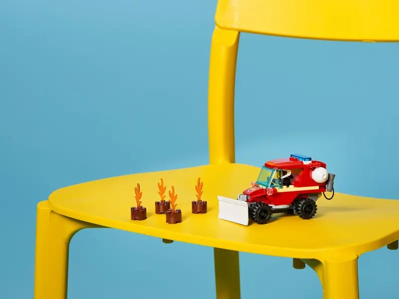 لگو Fire Hazard Truck سری سیتی کد 60279 — تصویر ۳