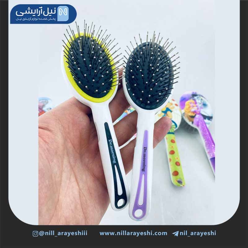 برس مو دسته دار کوچک کف مشکی طرح کارتونی دکتر مورن ینگ — تصویر ۳