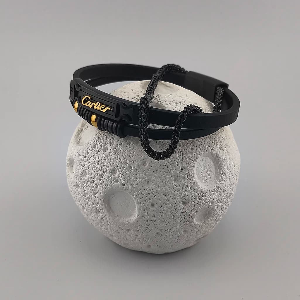 دستبند مردانه چرم کارتیر تمام مشکی