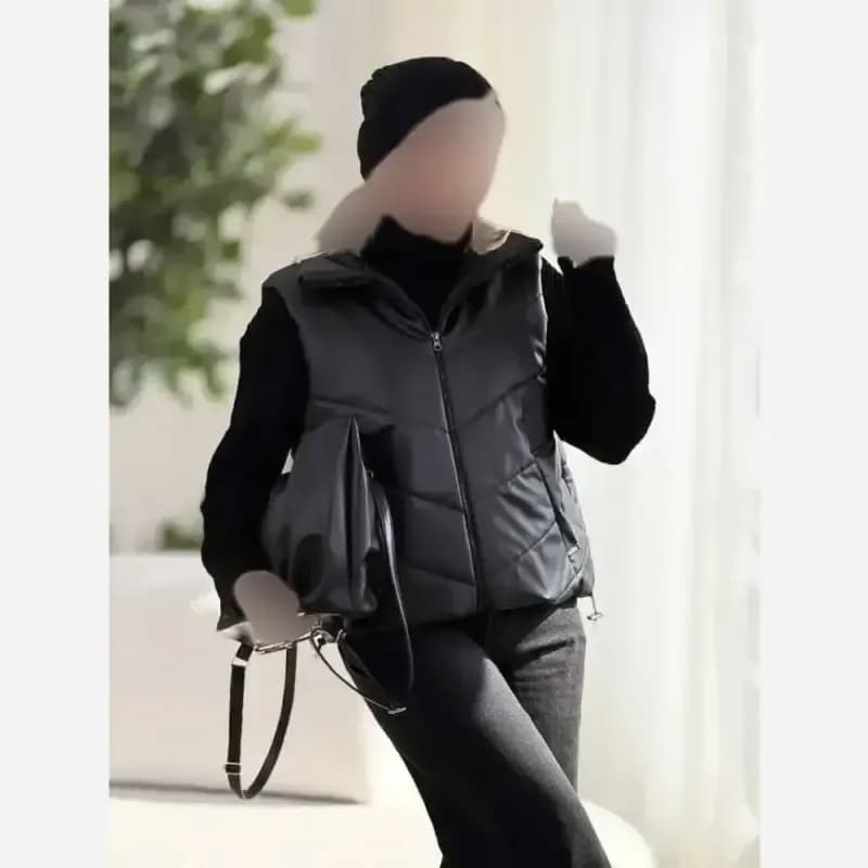 پافر کراپ چرم زنانه مشکی جنس چرم تیرکمانی پشم شیشه دار سایز فری 38 تا 44 — تصویر ۲
