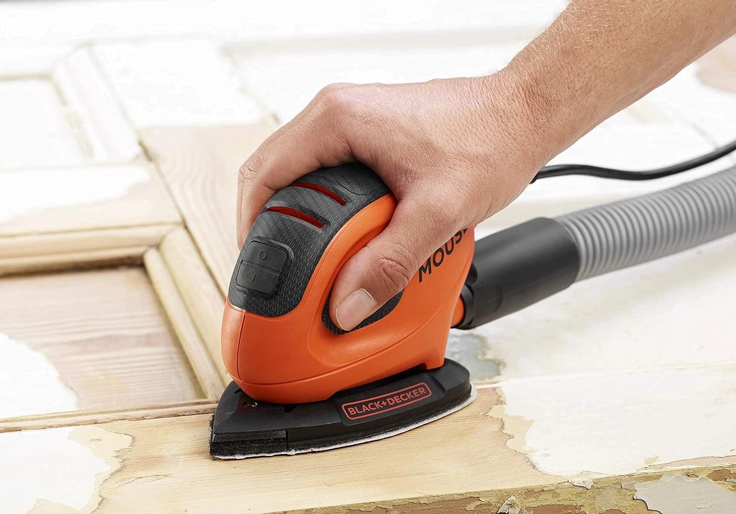 دستگاه سمباده ریز بلک اند دکر BLACk+DECKER مدل BEW230-GB — تصویر ۳