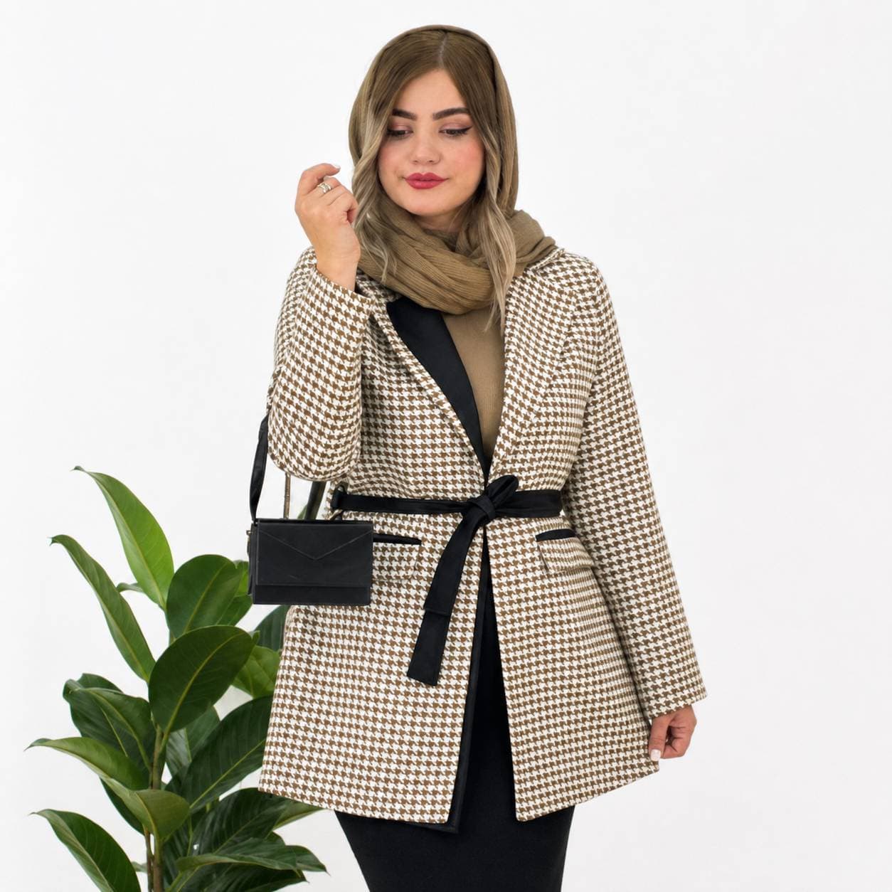 مانتو کتی دلوین ارسال رایگان کد۸۲۰