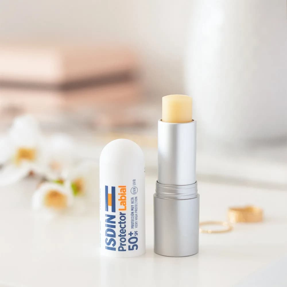بالم لب ایزدین مرطوب کننده و آبرسان مغذی SPF50 — تصویر ۷