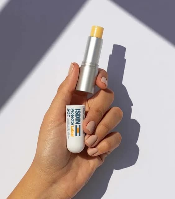 بالم لب ایزدین مرطوب کننده و آبرسان مغذی SPF50 — تصویر ۶