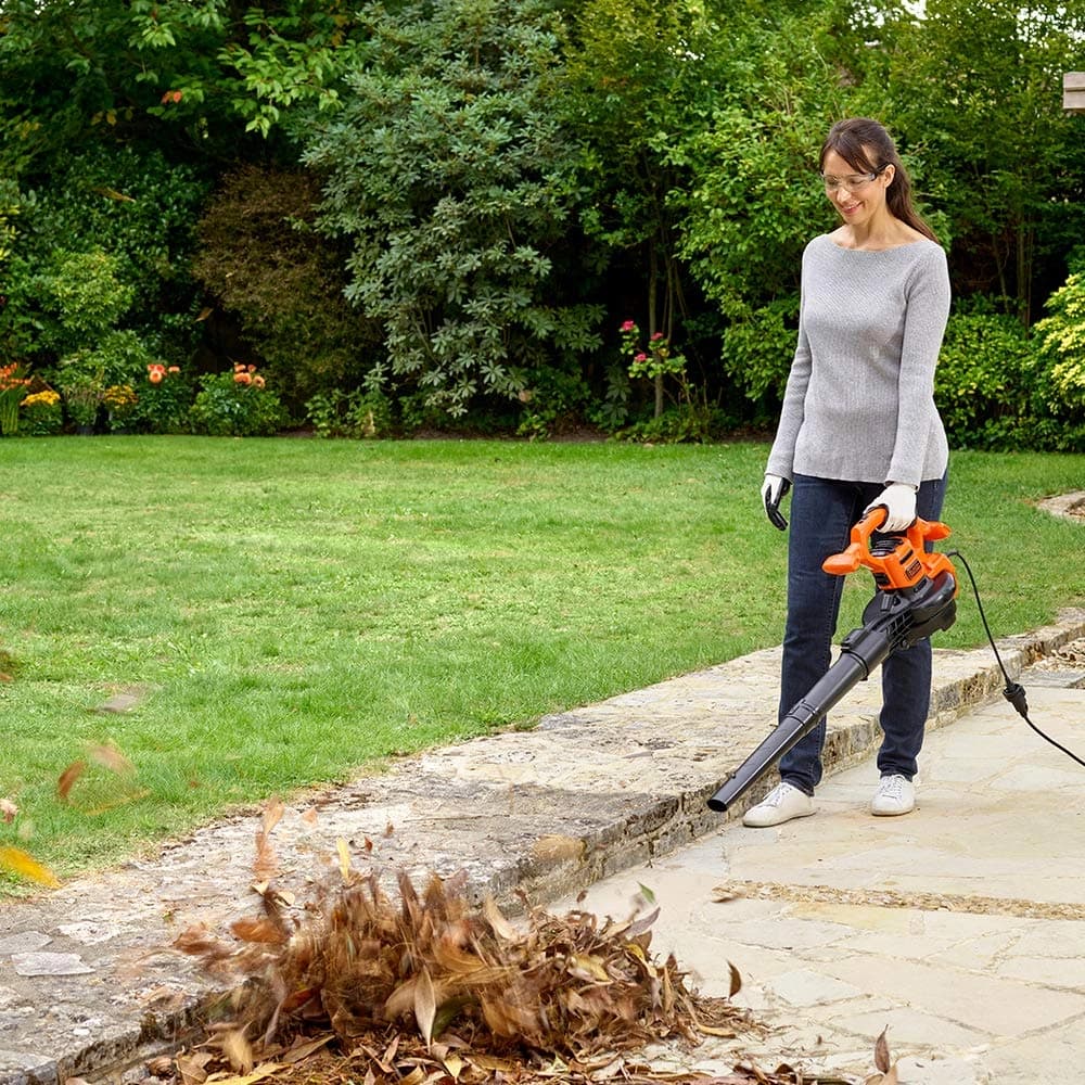 دمنده، مکنده و خردکن برگ بلک اند دکر BLACK+DECKER مدل BEBLV260-GB — تصویر ۳