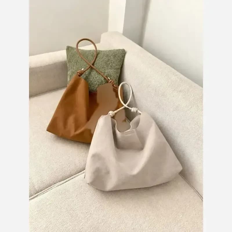 کیف جیر زنانه مدل تک قیطونی همراه با کیف آرایشی — تصویر ۴