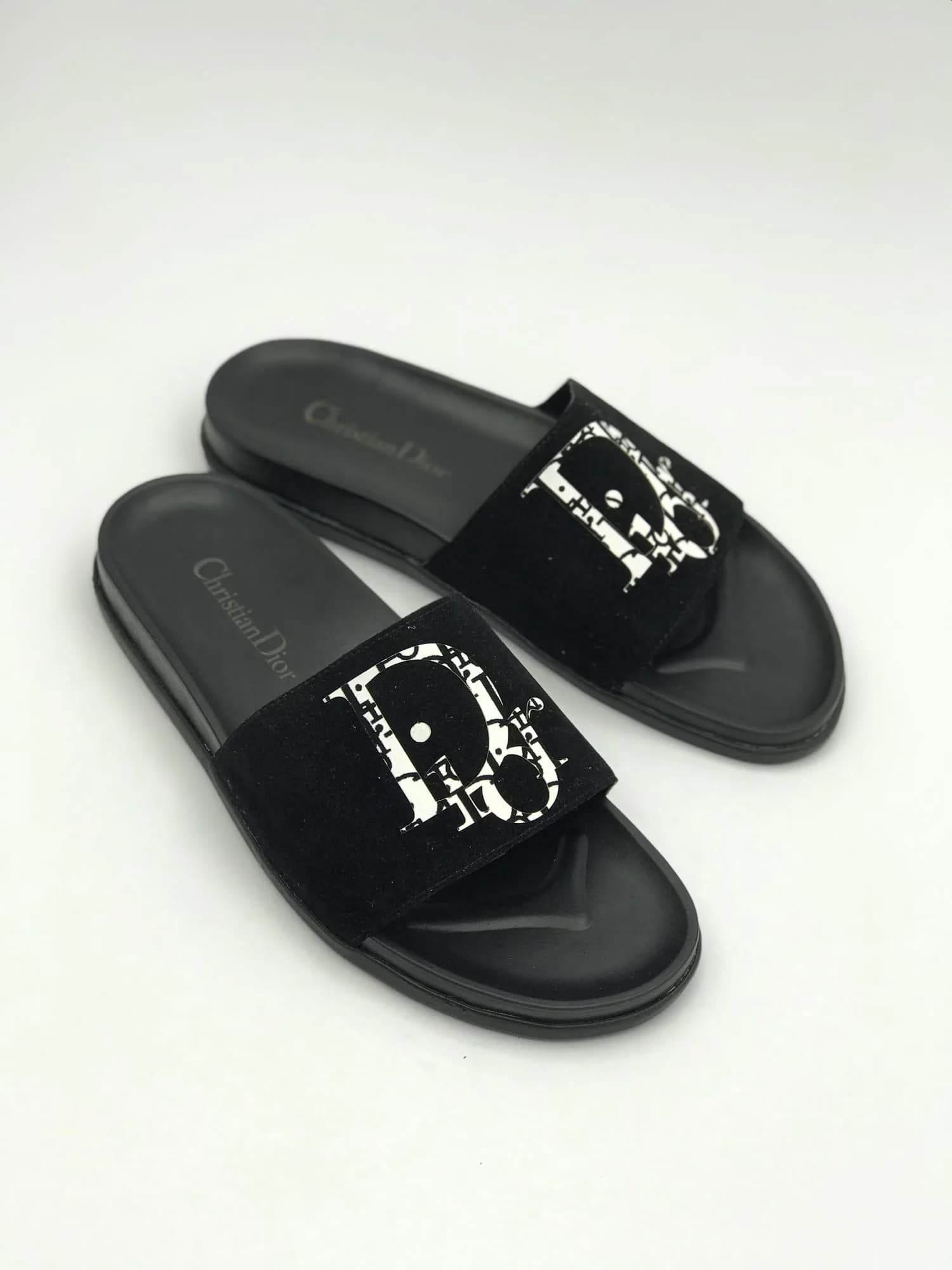 کد 300 صندل DIOR دیور مشکی نقره ای — تصویر ۲