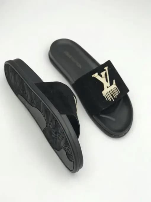 کد 300 صندل LV لوئیس ویتون LOUIS VUITTON قطره مشکی کرم — تصویر ۶