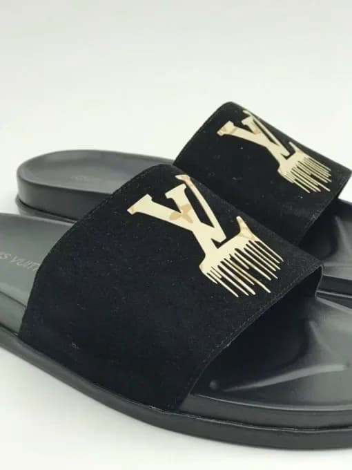 کد 300 صندل LV لوئیس ویتون LOUIS VUITTON قطره مشکی کرم — تصویر ۳