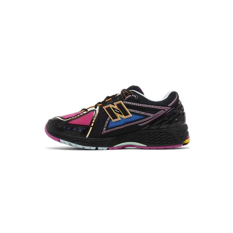 کتونی رانینگ نیوبالانس 1906R مشکی صورتی New Balance 1906R Neon Nights — تصویر ۲