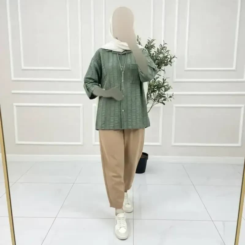 شومیز مانتویی کوک دوزی بهاره فری سایز نسکافه ای سبز کرم مشکی — تصویر ۶