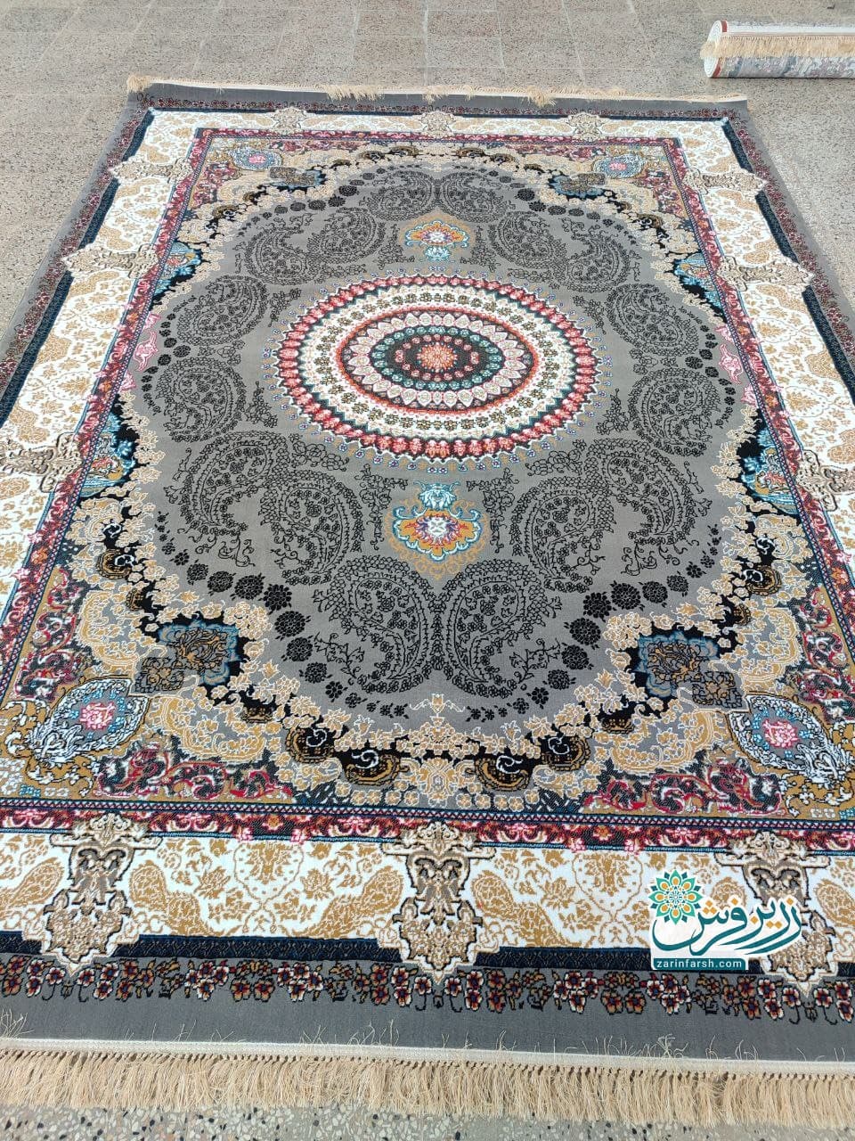 فرش ماشینی 500 شانه طرح ماهور رنگ فیلی