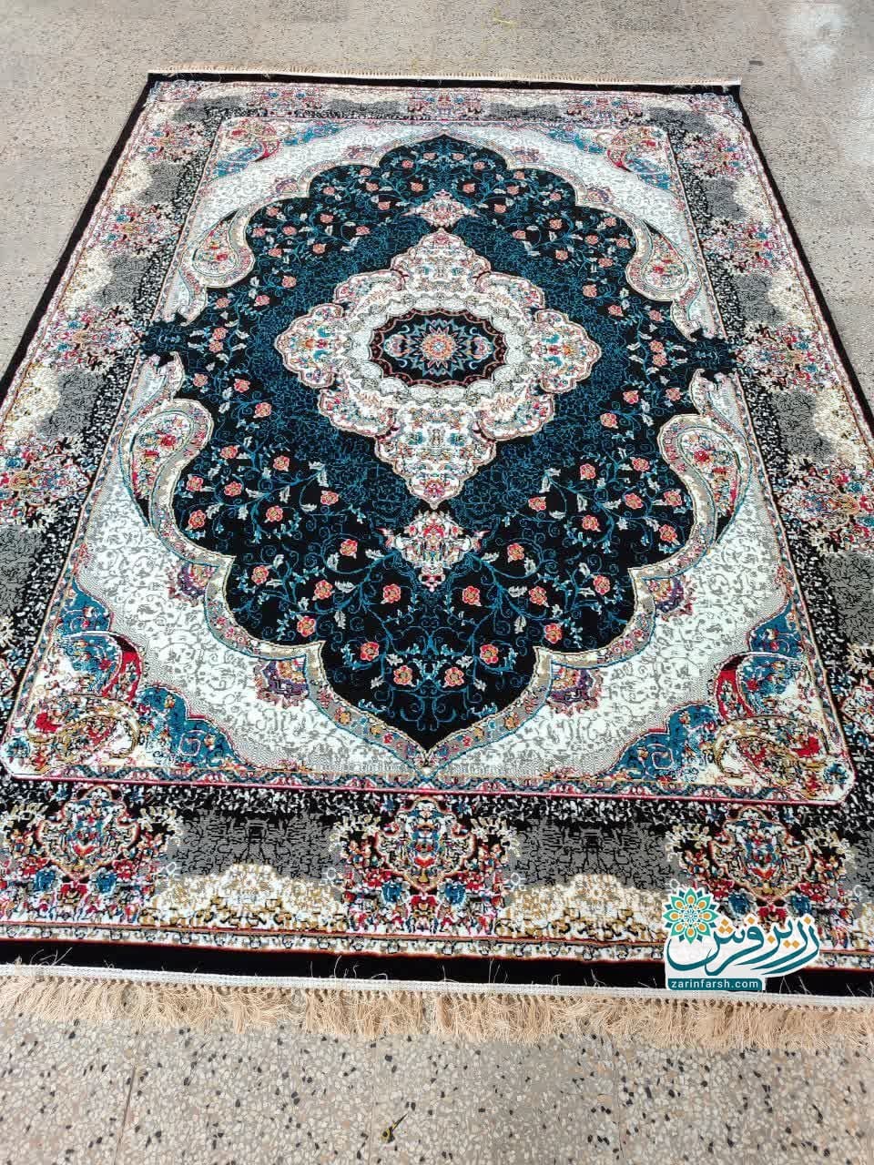 فرش ماشینی 500 شانه طرح سوگند رنگ مشکی