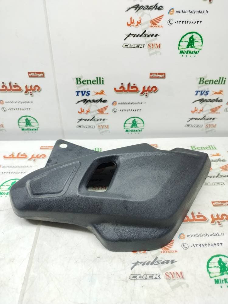 قاب (کاور فلاپ) روی مخزن (قمقمه) اب رادیاتور موتور بنلی 300 دوسیلندر اصلی